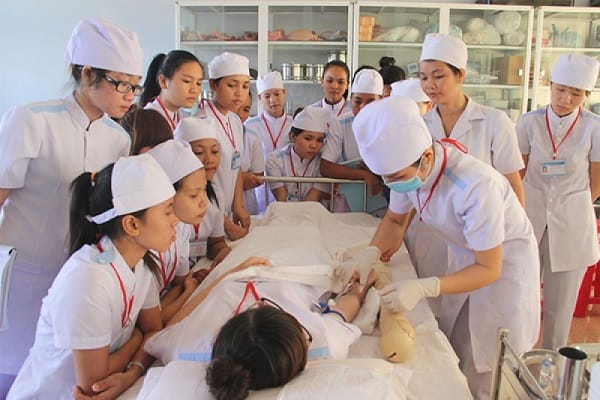 Công việc của điều dưỡng gồm những việc gì?
